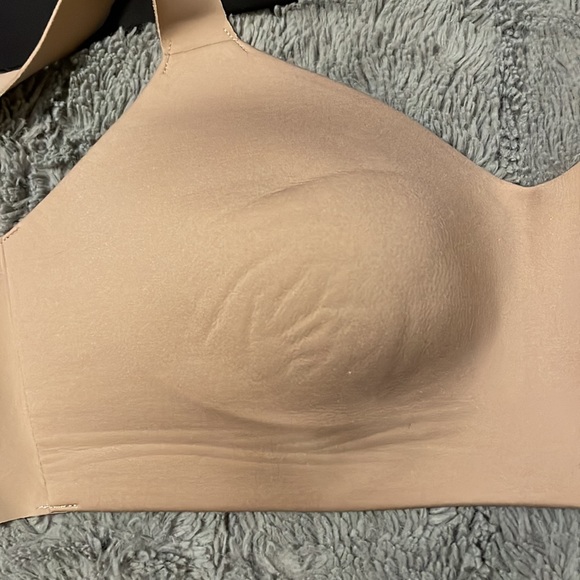 Lululemon bundle - Hold True bras - Picture 4 of 12